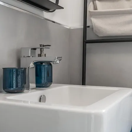 The Tropical Corner By Rentbeat *